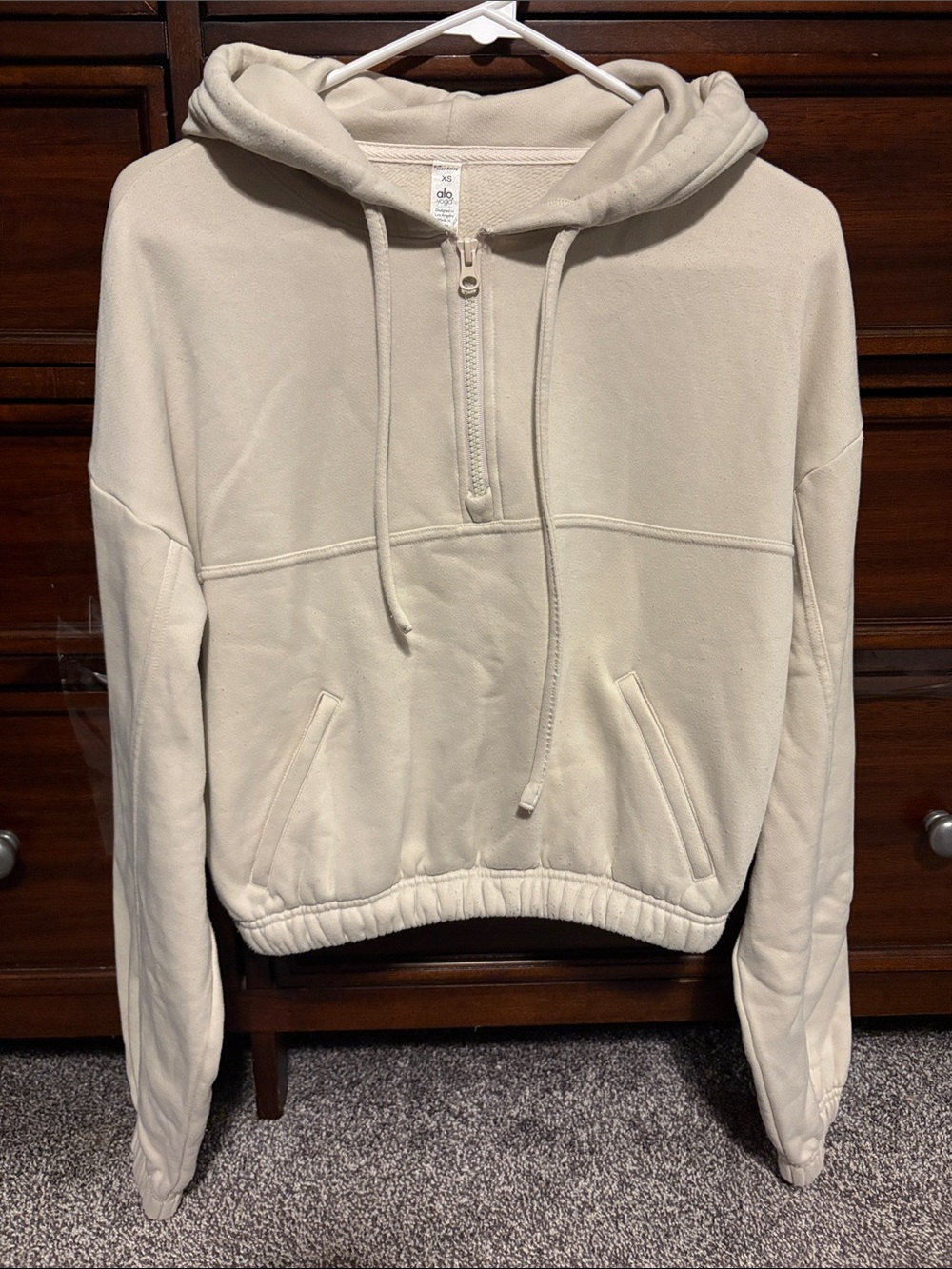 ALO Yoga Cream Half-Zip Cropped Hoodie